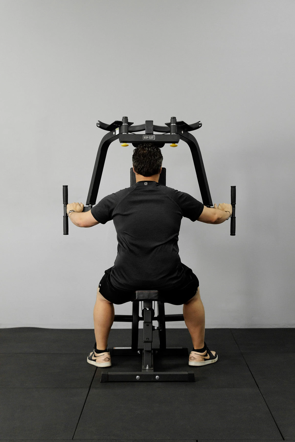 Body Iron Pec Dec & Rear Delt Machine 19 Body Iron Pec Dec & Rear Delt Machine - Image 17