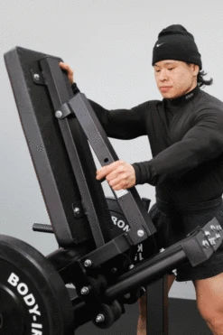 Body Iron Compact Leg Press & Calf Raise Machine 37 Body Iron Compact Leg Press & Calf Raise Machine -HARBINGER Shop GIF6 CompactLegPress CalfRaiseMachine 1